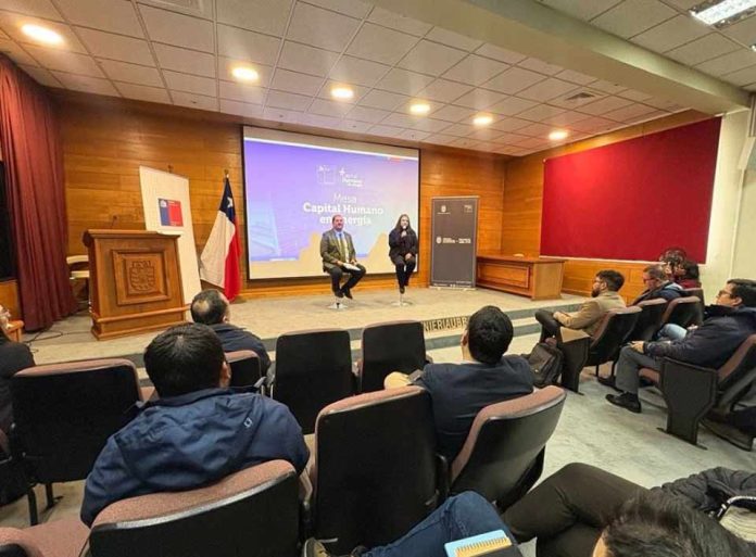 Primera Mesa Regional de Capital Humano en Energía reúne a actores clave del Biobío