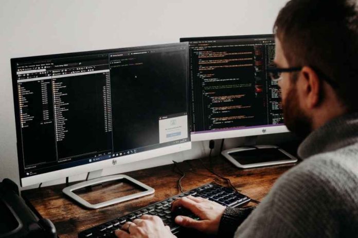 Qué características debe tener un computador de escritorio para uso profesional