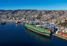 Puerto Valparaíso recibe a uno de los buques de mayor tamaño que han arribado al país. Tampa Triumph, portacontenedores tipo New Panamax, con capacidad para 14.000 TEUs