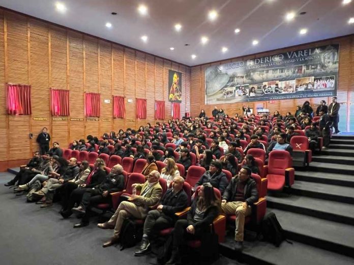 Universidad de Atacama inicia en Chañaral despliegue regional para conectar la ciencia y la educación superior con los territorios Universidad de Atacama inicia en Chañaral despliegue regional para conectar la ciencia y la educación superior con los territorios