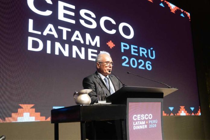 CESCO debuta en Lima con una convocatoria regional por el desarrollo de la minería CESCO debuta en Lima con una convocatoria regional por el desarrollo de la minería