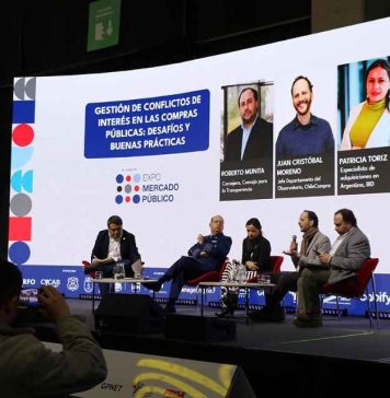 ChileCompra expone sobre conflictos de interés, datos abiertos y compras públicas de innovación