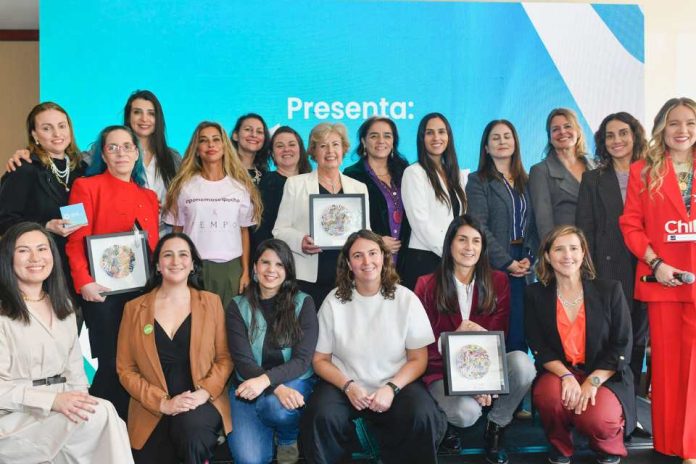 Cinco mujeres fueron reconocidas por su impacto en la tercera edición del Premio Nacional Mujer Sustentable Cinco mujeres fueron reconocidas por su impacto en la tercera edición del Premio Nacional Mujer Sustentable