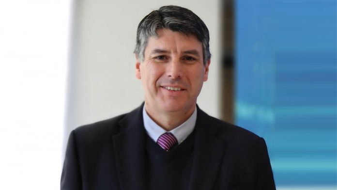 DIRECTOR-LOS-LAGOS El turismo también se produce