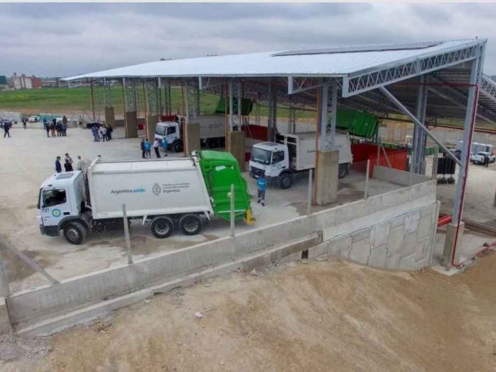 Gobierno y municipios coordinan acciones para avanzar en solución a la gestión de residuos en la Provincia de Arauco Gobierno y municipios coordinan acciones para avanzar en solución a la gestión de residuos en la Provincia de Arauco