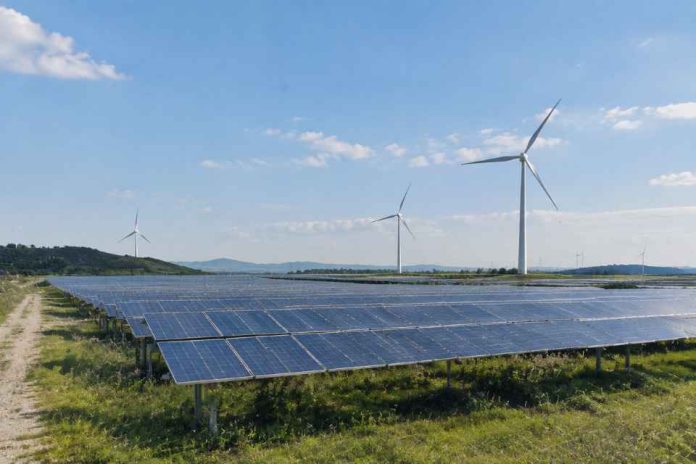 Inversión en energía solar con Lake Energy Invierte en proyectos de energía solar fotovoltaica y gana 500 dólares al día con Lake Energy