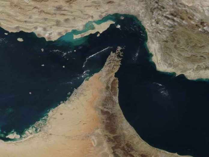 Irán suma más buques a su lista negra por intentar navegar por el estrecho de Ormuz