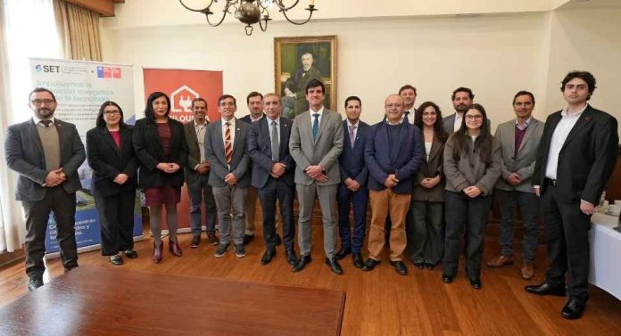 Más tecnología para una mejor luz LuzLinares y LuzParral impulsan soluciones para mejorar el servicio a sus clientes Más tecnología para una mejor luz: LuzLinares y LuzParral impulsan soluciones para mejorar el servicio a sus clientes