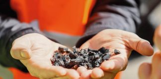 Reciclaje químico: Innovadora tecnología transforma neumáticos viejos en pintura