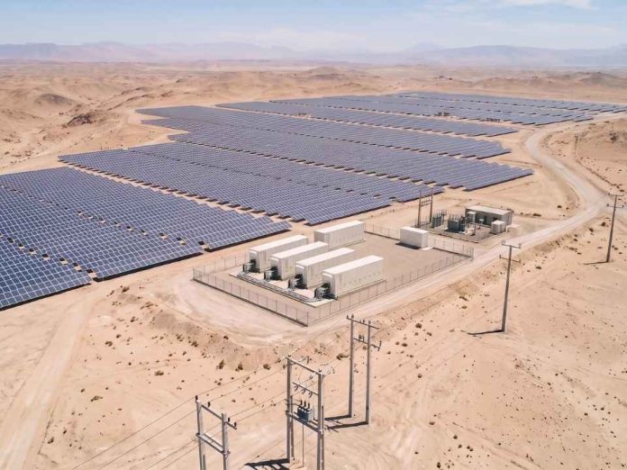 Reportaje | Hasta 23% de ahorro: proyecto minero muestra el impacto de combinar energía solar y almacenamiento