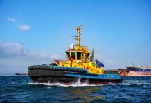 SAAM Towage celebra en Arica el bautizo del Petrel, el primer remolcador IMO Tier III de Chile 