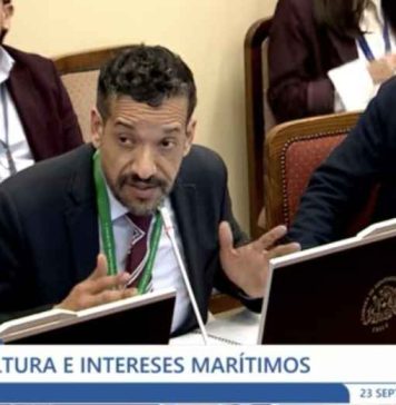 Subpesca revisa uso de zanjas sanitarias ante eventual mortalidad masiva de salmones Subpesca revisa uso de zanjas sanitarias ante eventual mortalidad masiva de salmones
