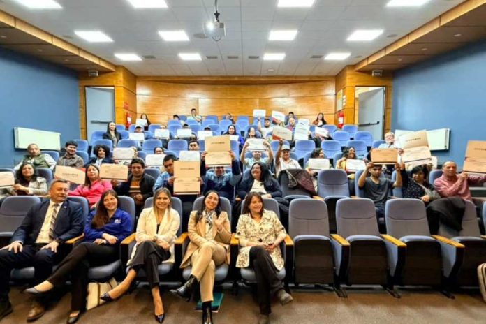 77 recicladores de base del Biobío recibieron su certificación de competencias laborales de ChileValora 77 recicladores de base del Biobío recibieron su certificación de competencias laborales de ChileValora