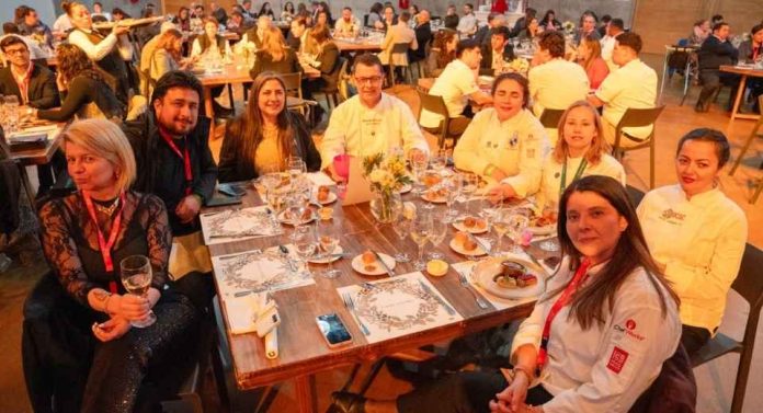 Achiga destacó el aporte de la gastronomía a la economía y homenajeó a Máximo Picallo en encuentro anual de la industria 