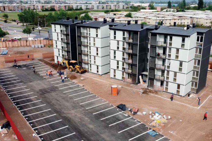 BauMax lleva a Edifica la construcción industrializada con nuevas soluciones para infraestructura penitenciaria
