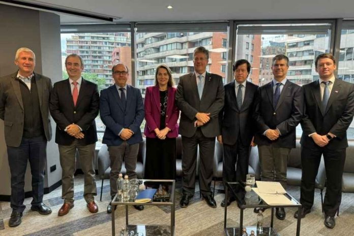 CPI y CAM Santiago abordan nuevos mecanismos para resolver controversias en obras públicas