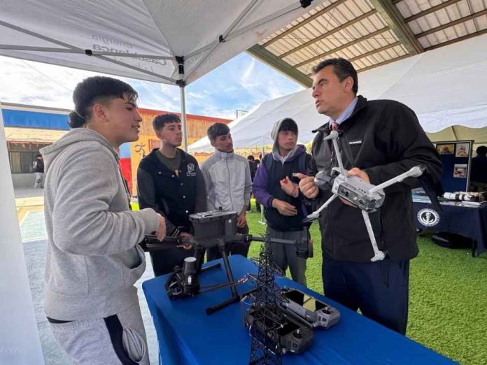 Chilquinta Transmisión y Energía de Casablanca participan de Primera Feria Interescolar de Ciencia y Tecnología de Casablanca