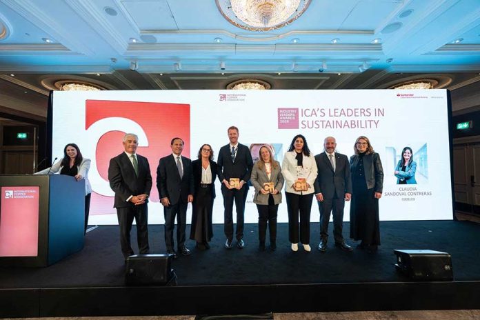 Codelco en ICA Industry Leaders Forum 2026, Londres UK Gerenta de Codelco recibe prestigioso premio internacional como líder de la industria en sustentabilidad