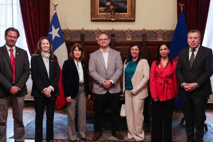 Cuarta edición de “Un Estado Digital” reunió a sector público, privado y académico con foco en avances en IA y modernización del Estado Cuarta edición de “Un Estado Digital” reunió a sector público, privado y académico con foco en avances en IA y modernización del Estado