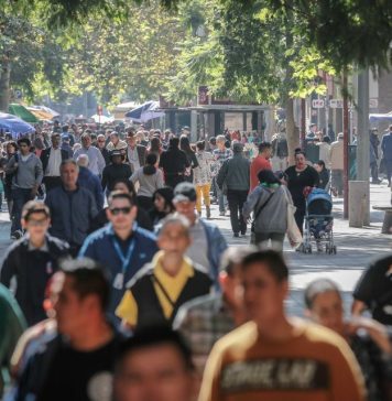 Desempleo sube a 9,8% y Chile supera el millón de desocupados por primera vez desde la pandemia Desempleo en Chile sube a 9,8% y Chile supera el millón de desocupados por primera vez desde la pandemia
