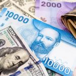Dólara pesos chlenos economía mercado negocios inversiones Chile