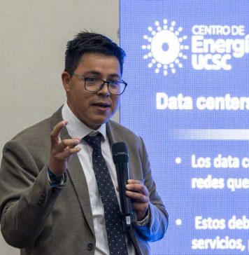 Dr. Ricardo Lizana destaca por tercer año consecutivo entre el 2% de los científicos más influyentes del mundo Dr. Ricardo Lizana destaca por tercer año consecutivo entre el 2% de los científicos más influyentes del mundo