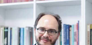 Economista afirma que plan del Gobierno tendrá un efecto acotado en el desempleo y que el factor más importante es el crecimiento económico
