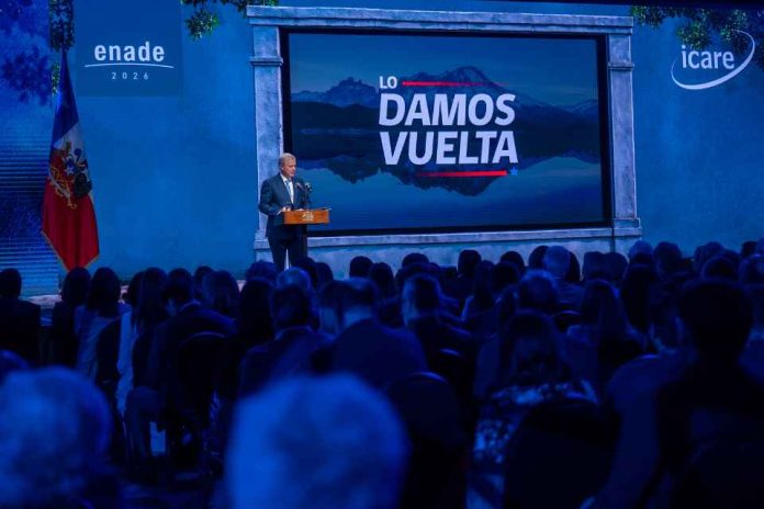 Enade 2026: Kast pide a los empresarios convertir la rebaja de impuestos en empleo: “Es tiempo de invertir” Enade 2026: Kast pide a los empresarios convertir la rebaja de impuestos en empleo: “Es tiempo de invertir”