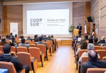 Expertos analizaron los desafíos de las organizaciones y el rumbo de Chile en el Congreso Coop Sur XVIII Expertos analizaron los desafíos de las organizaciones y el rumbo de Chile en el Congreso Coop Sur XVIII