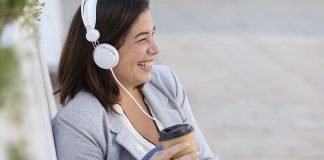 Reportaje | Informe de Ibope revela que el 93% de los chilenos consume contenido en formato de audio; la radio lidera Informe de Ibope revela que el 93% de los chilenos consume contenido en formato de audio; la radio lidera