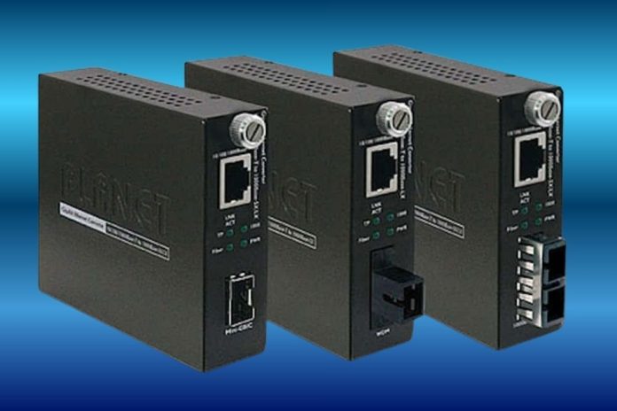 Media converter industrial: cuándo conviene integrar cobre y fibra sin reemplazar la infraestructura existente