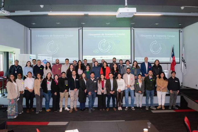 Pescadores Industriales del Biobío conectó a empresas del sector con startups y proveedores en su primer Encuentro de Economía Circular Pescadores Industriales del Biobío conectó a empresas del sector con startups y proveedores en su primer Encuentro de Economía Circular