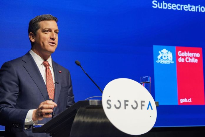 Seminario KPMG Chile y Sofofa SII emitirá a fines de octubre las circulares de la Ley de Reconstrucción y aclara que la agravante por no repatriar capitales se evaluará caso a caso Seminario KPMG Chile y Sofofa SII emitirá a fines de octubre las circulares de la Ley de Reconstrucción y aclara que la agravante por no repatriar capitales se evaluará caso a caso