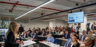 Seminario internacional reunió a la industria, la academia y el Estado para debatir el rol de la electrificación en la transición energética Seminario internacional reunió a la industria, la academia y el Estado para debatir el rol de la electrificación en la transición energética