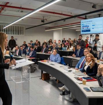 Seminario internacional reunió a la industria, la academia y el Estado para debatir el rol de la electrificación en la transición energética Seminario internacional reunió a la industria, la academia y el Estado para debatir el rol de la electrificación en la transición energética