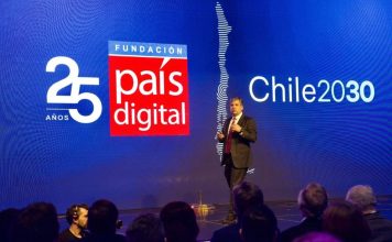 Summit País Digital: 83% de los menores en Chile usa IA, pero solo el 16% se siente capaz de detectar sus errores Summit País Digital: 83% de los menores en Chile usa IA, pero solo el 16% se siente capaz de detectar sus errores