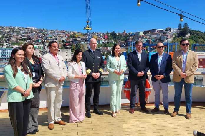 Con el arribo de nave híbrida MS Fridtjof Nansen, TPV dio inicio en Valparaíso a la Temporada de Cruceros 2026-2027 Con el arribo de nave híbrida MS Fridtjof Nansen, TPV dio inicio en Valparaíso a la Temporada de Cruceros 2026-2027