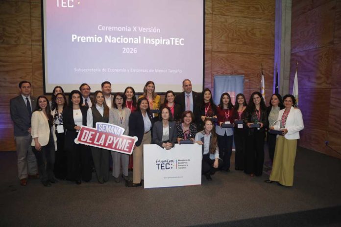 Talento de Ñuble destaca a nivel nacional: Chillaneja Rayén Inostroza gana el Premio InspiraTEC 2026 en la categoría Emprendedora STEM Talento de Ñuble destaca a nivel nacional: Chillaneja Rayén Inostroza gana el Premio InspiraTEC 2026 en la categoría Emprendedora STEM
